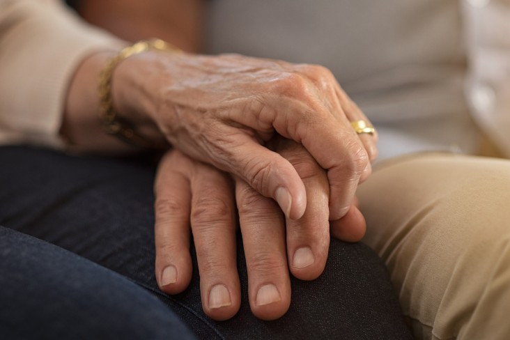 Elderly couple hands